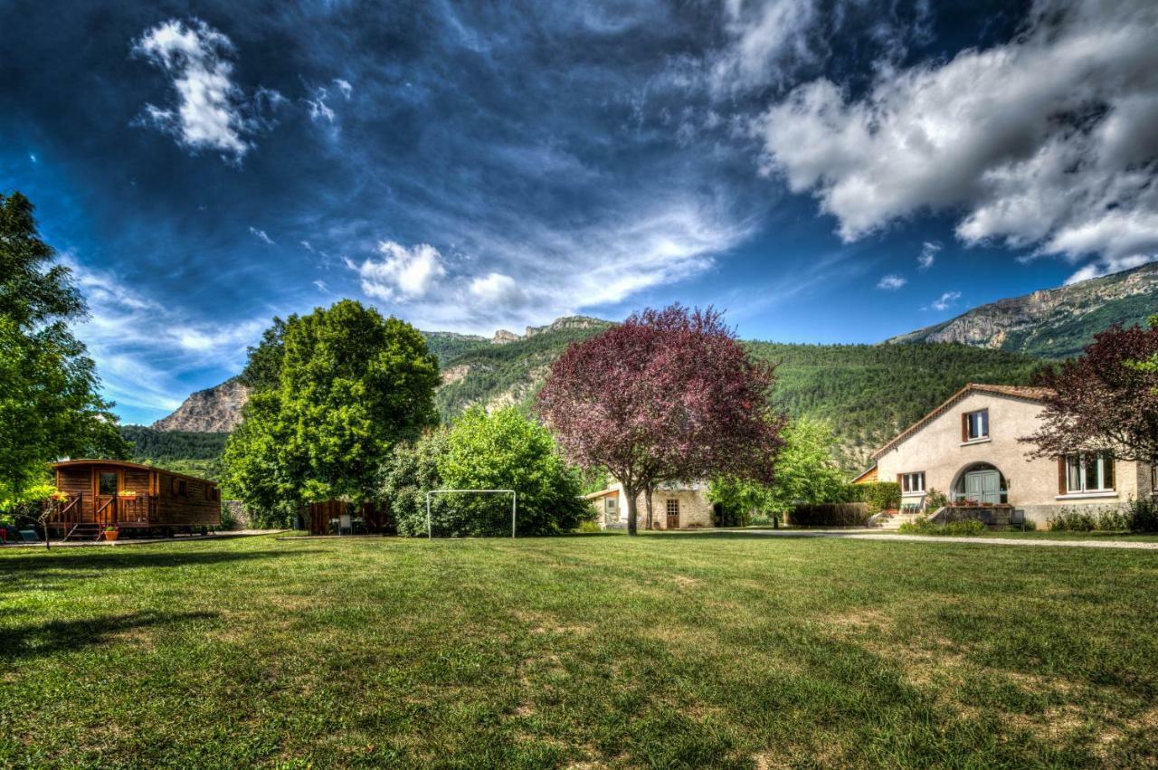 La Roulotte Villa Chatillon-en-Diois Ngoại thất bức ảnh